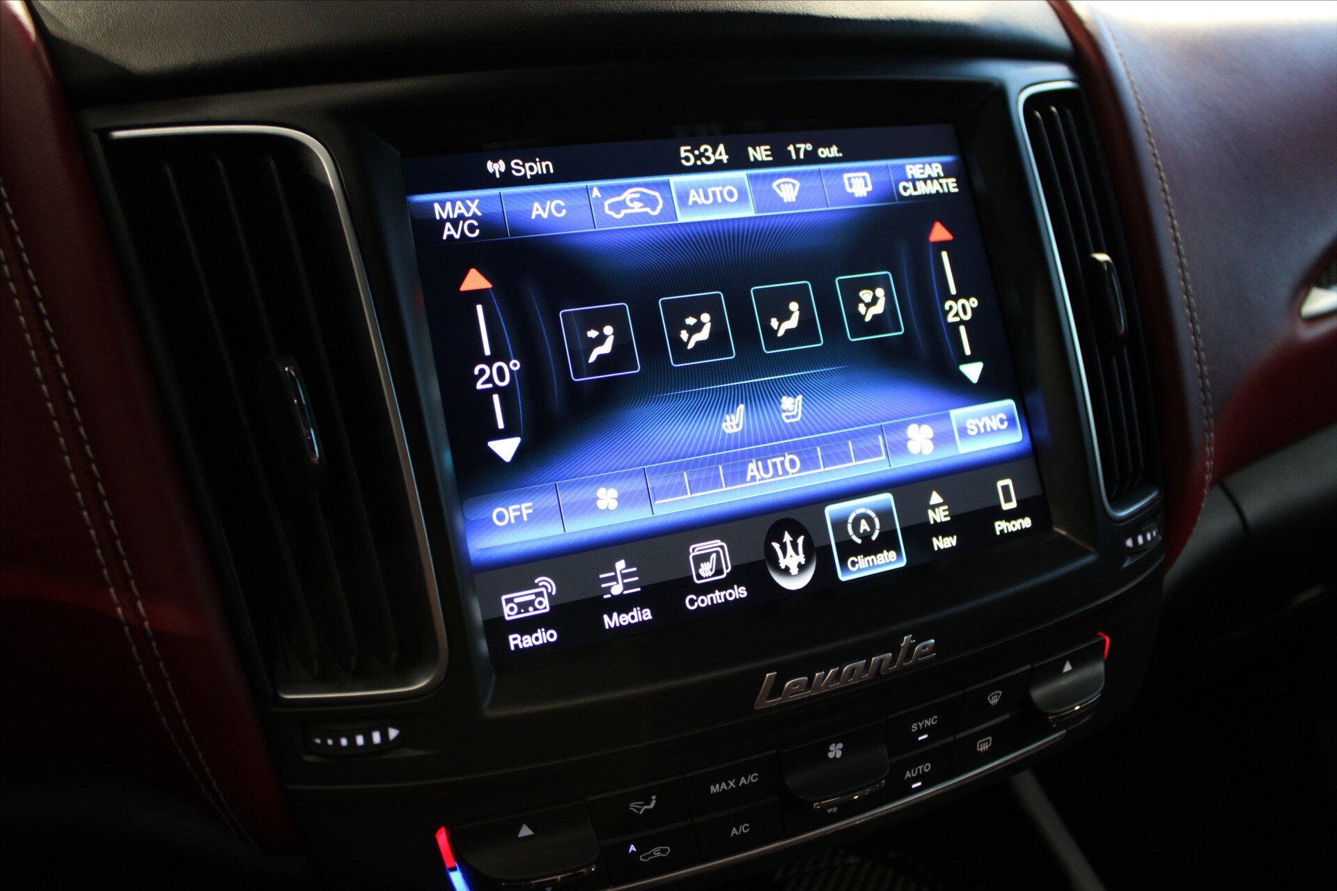 Maserati Levante SUV / Terénní 3,0 l 316 kw