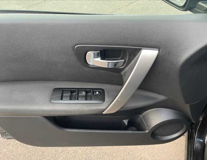 Nissan Qashqai SUV 2,0 l 110 kw