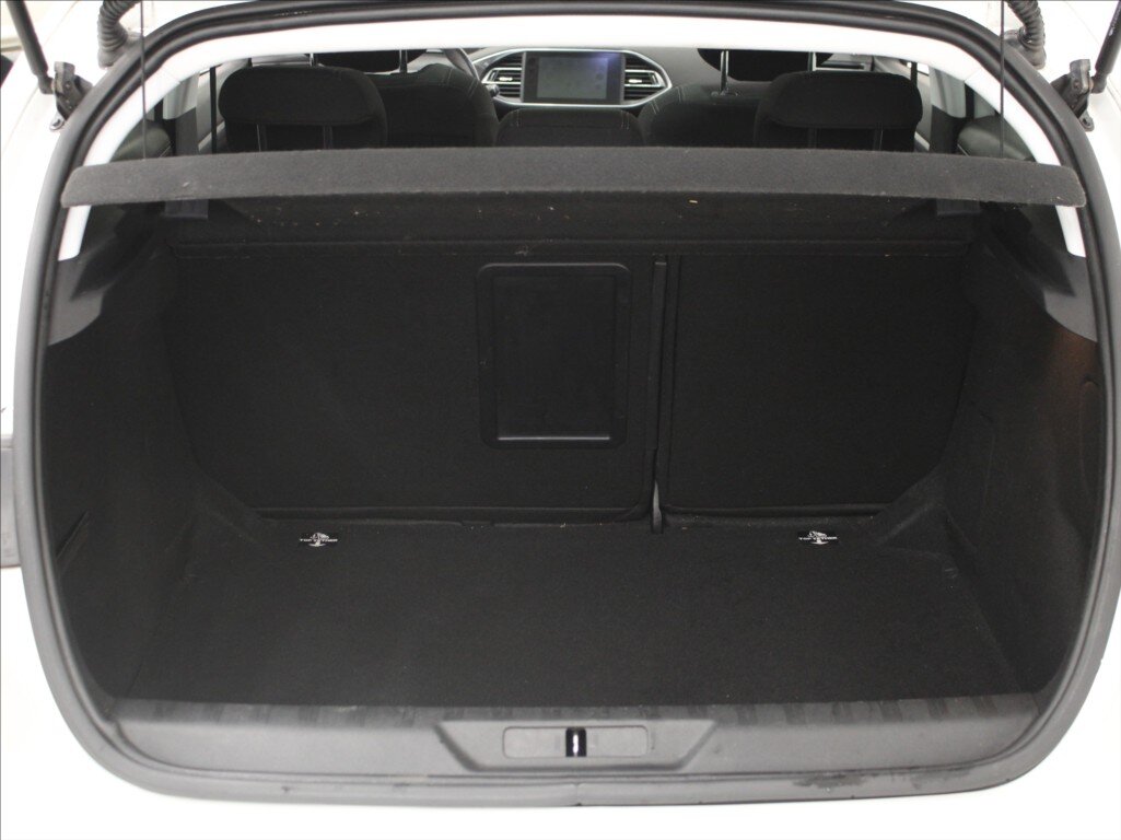 Peugeot 308 Hatchback 1,6 l 73 kw