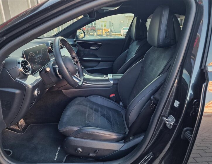 Mercedes-Benz Třídy C Sedan / Limuzína 2,0 l 147 kw