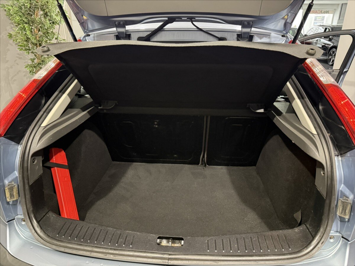 Ford Focus Hatchback 1,6 l 74 kw