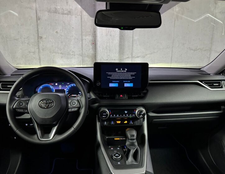 Toyota RAV4 SUV 2,5 l 163 kw
