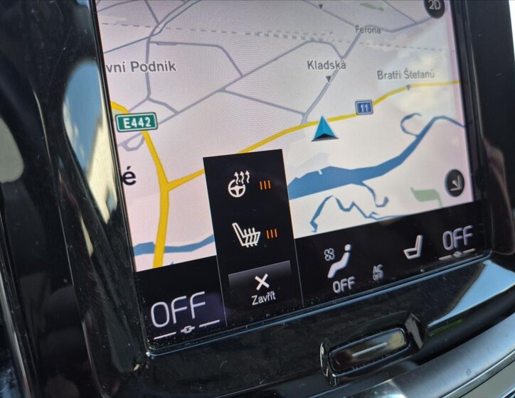 Volvo XC60 SUV / Terénní 2,0 l 145 kw