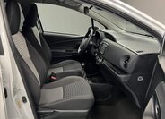 Toyota Yaris 8