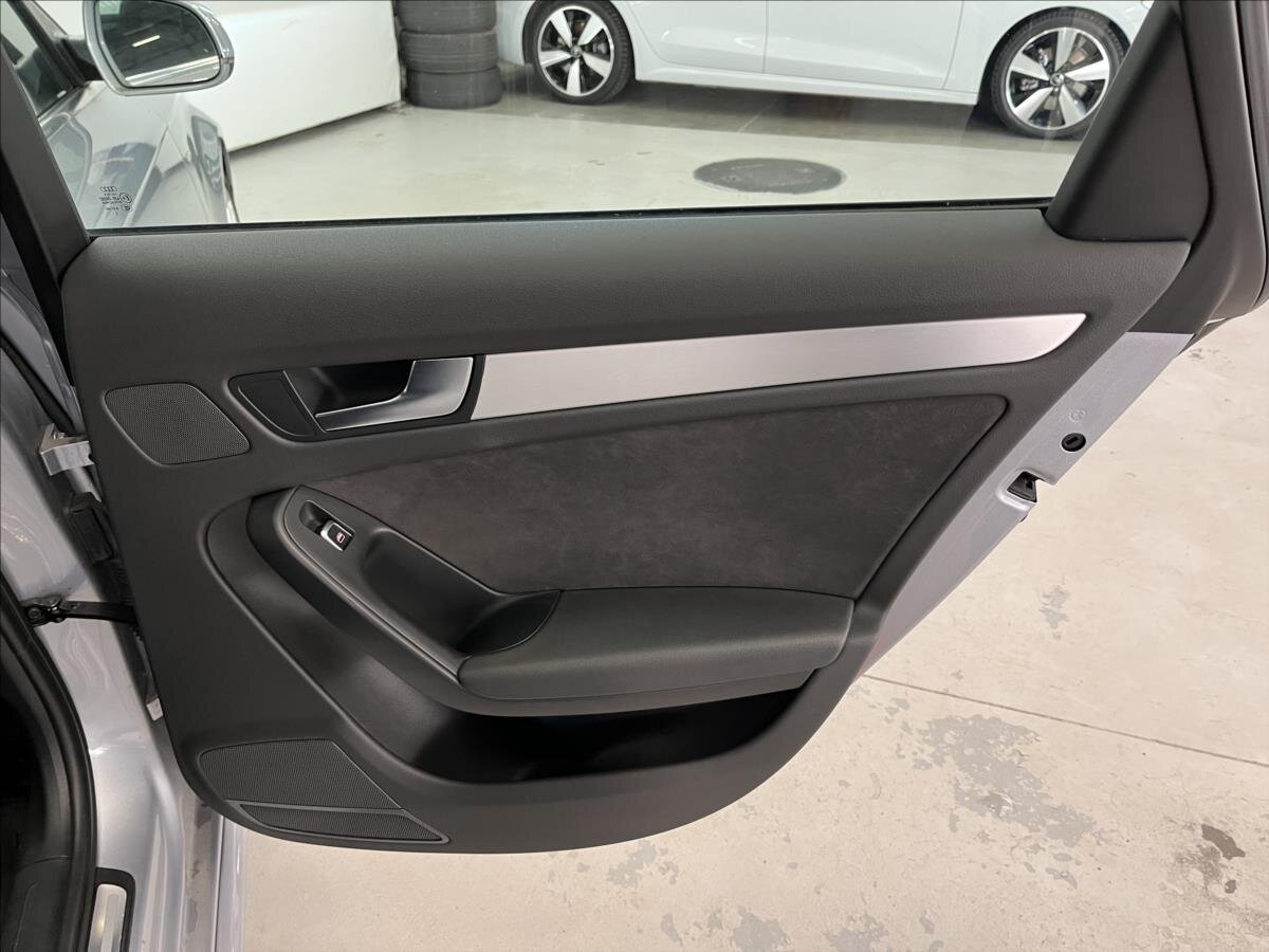 Audi A4 Kombi 2,0 l 140 kw