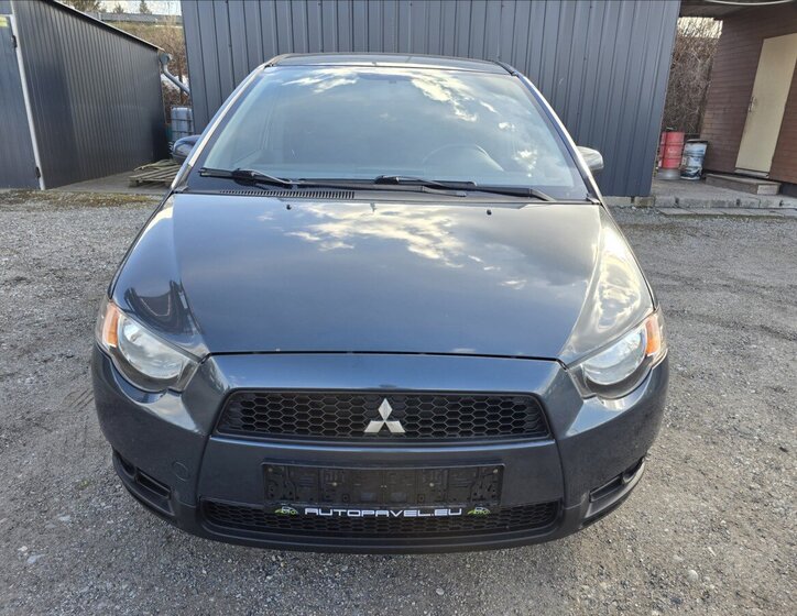 Mitsubishi Colt Hatchback 1,1 l 55 kw