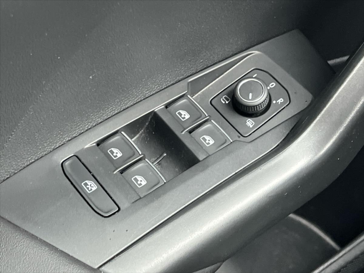 Volkswagen T-Cross Kombi 999,0 81 kw