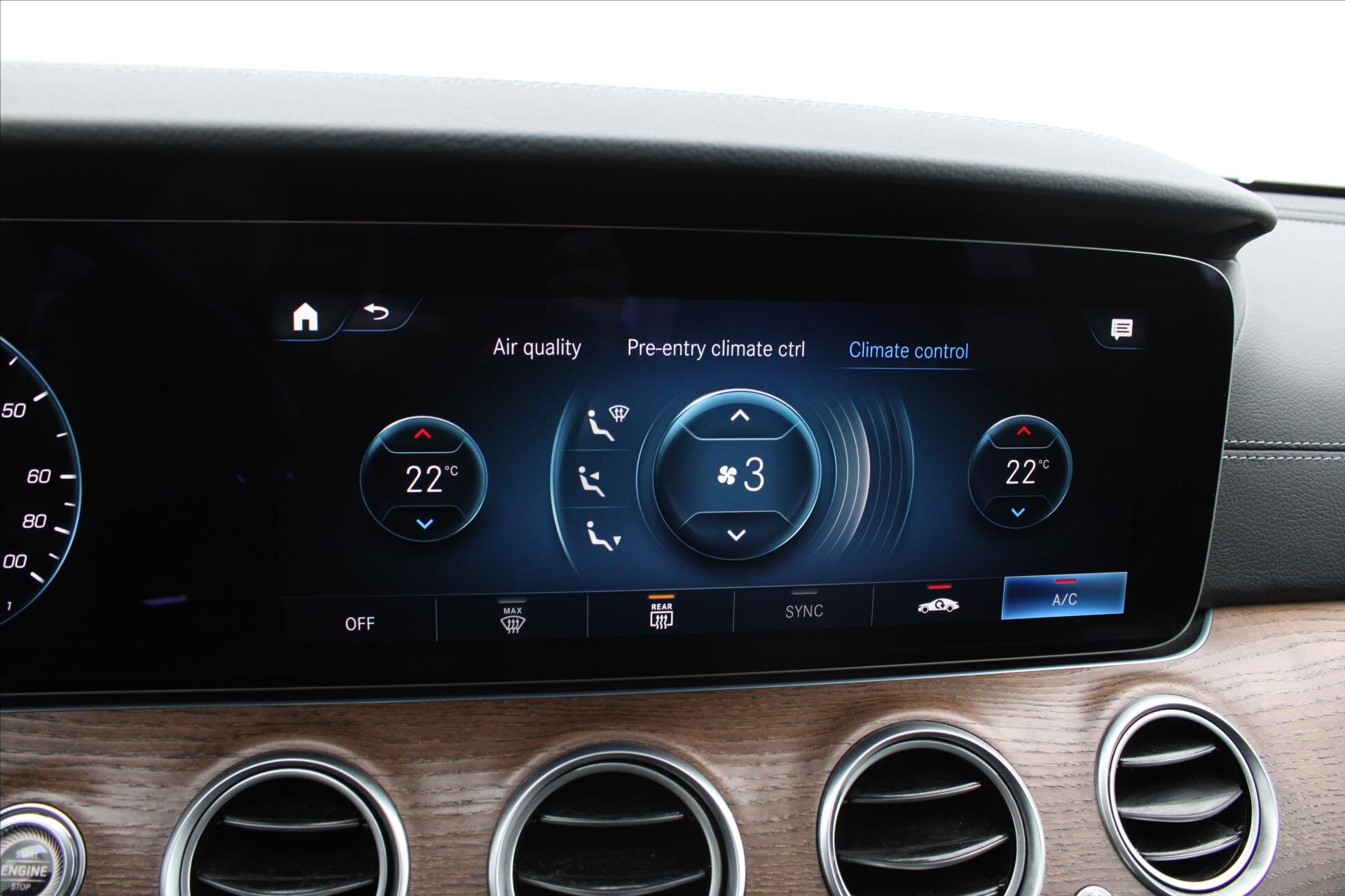 Mercedes-Benz Třídy E Kombi 2,0 l 143 kw