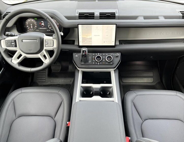 Land Rover Defender SUV / Terénní 3,0 l 147 kw