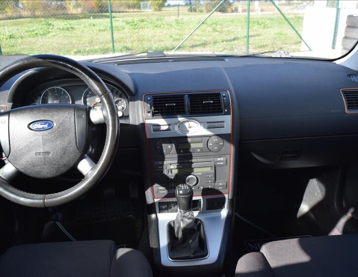 Ford Mondeo Kombi 1,8 l 96 kw