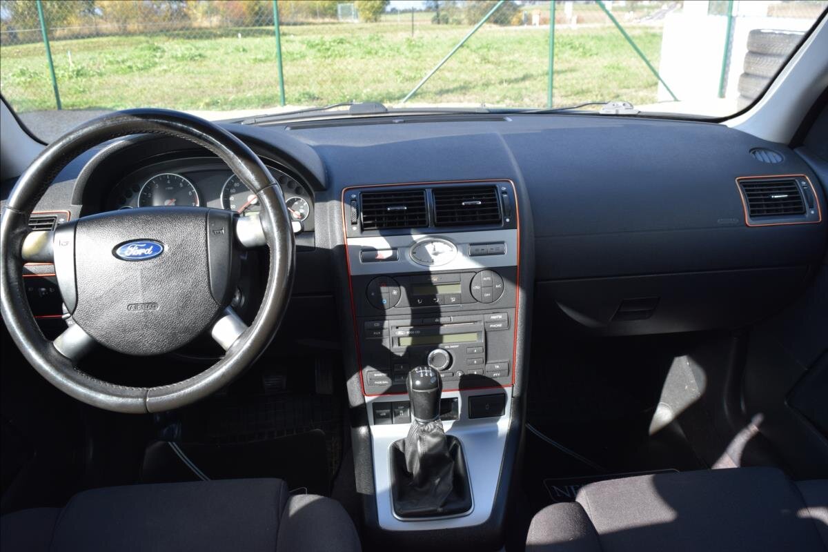 Ford Mondeo Kombi 1,8 l 96 kw