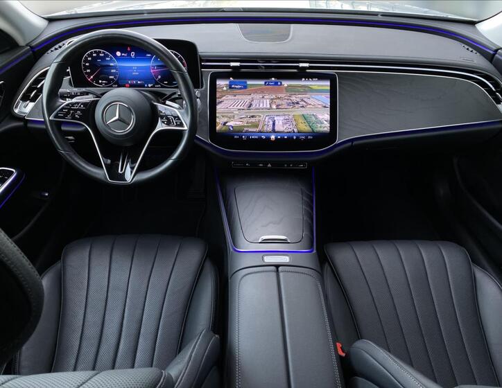 Mercedes-Benz Třídy E 12