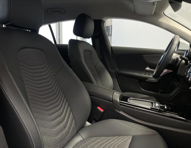 Mercedes-Benz CLA 15