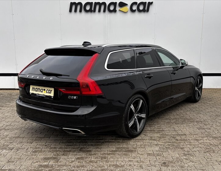 Volvo V90 Kombi 2,0 l 173 kw