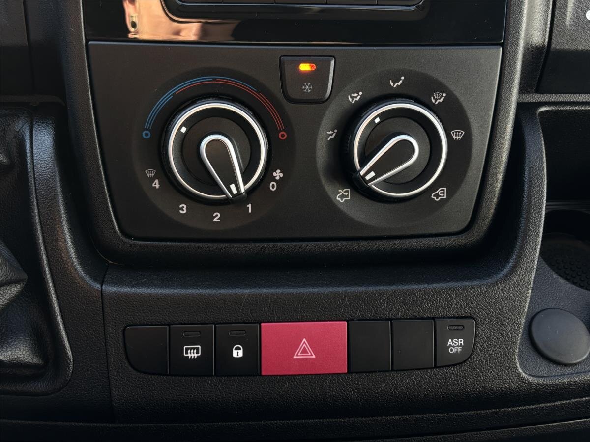 Peugeot Boxer Skříň 2,2 l 103 kw