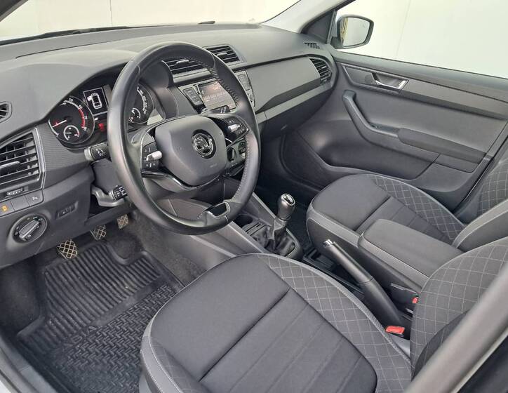Škoda Fabia 19