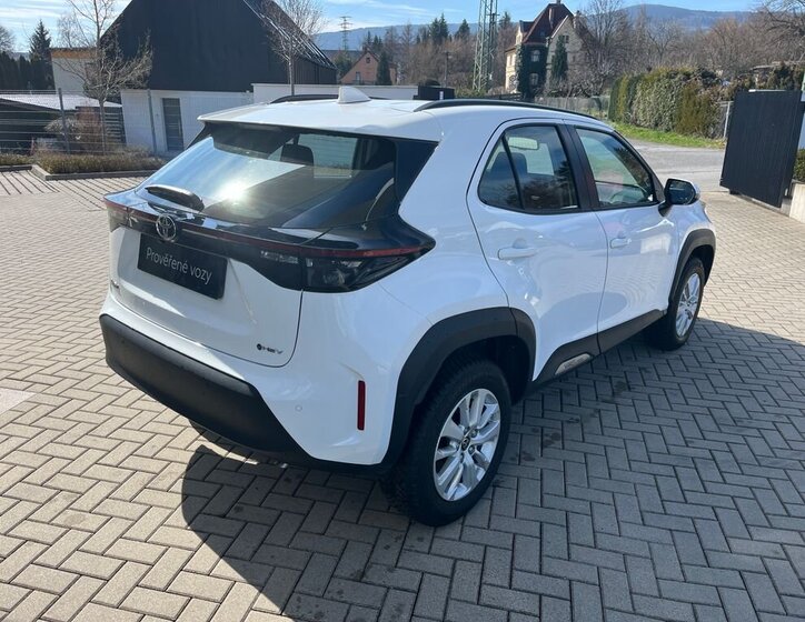 Toyota Yaris Cross SUV / Terénní 1,5 l 68 kw