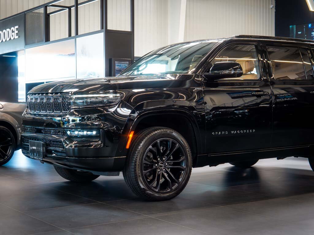 Jeep Grand Wagoneer SUV 6,4 l 351 kw