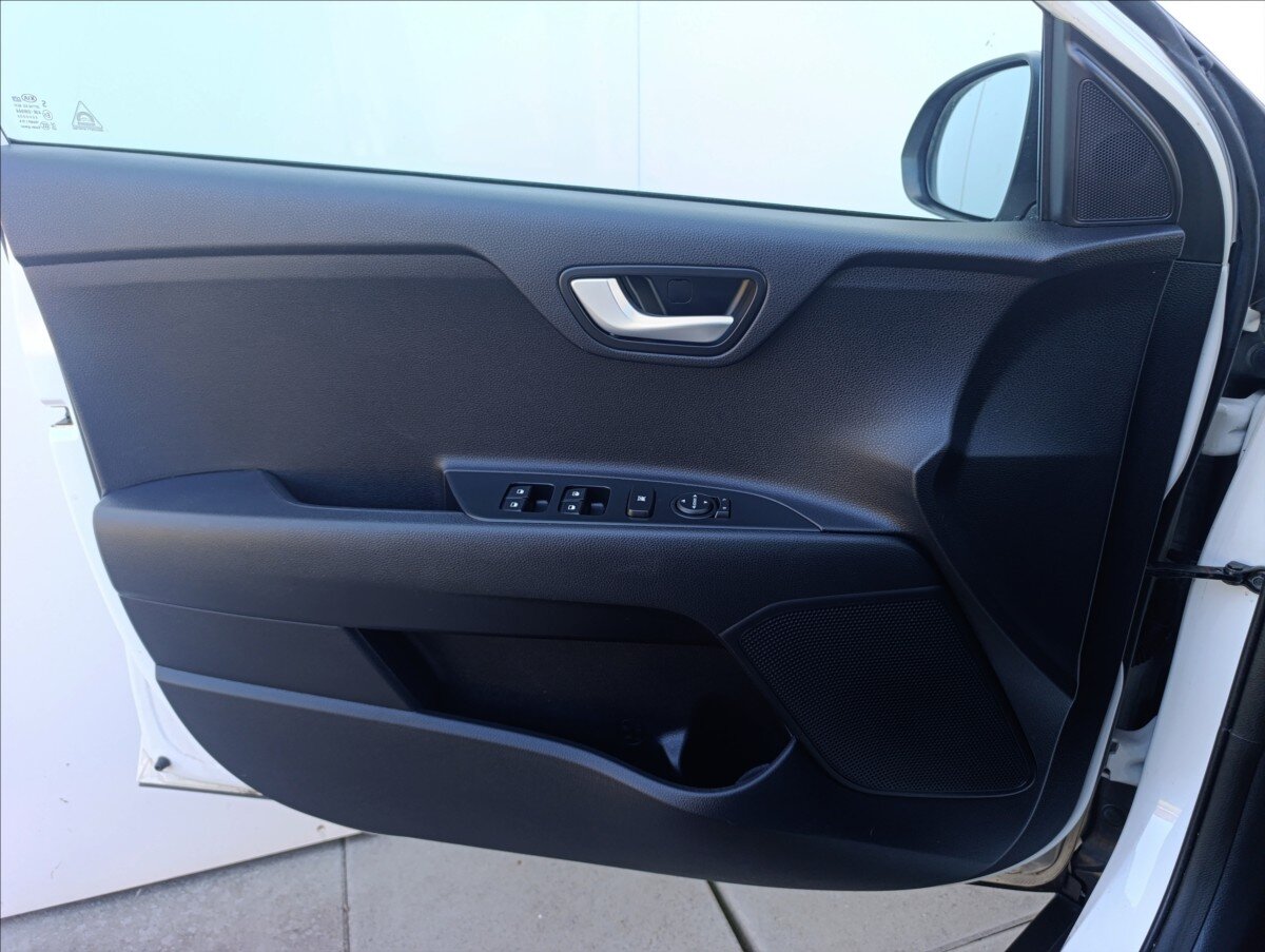 KIA Stonic Hatchback 1,4 l 73 kw