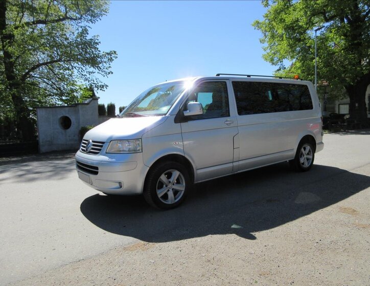 Volkswagen Caravelle Kombi 2,5 l 128 kw