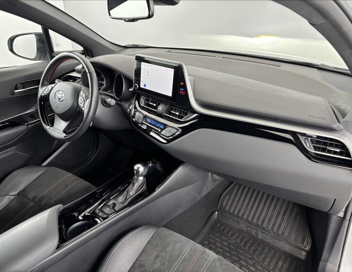 Toyota C-HR SUV 2,0 l 135 kw