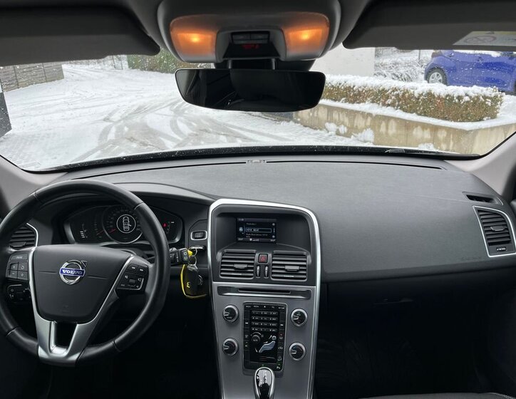 Volvo XC60 SUV 2,4 l 140 kw