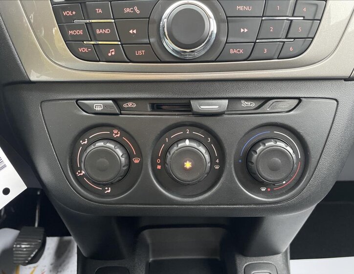 Citroën C-Elysée Sedan 1,2 l 61 kw