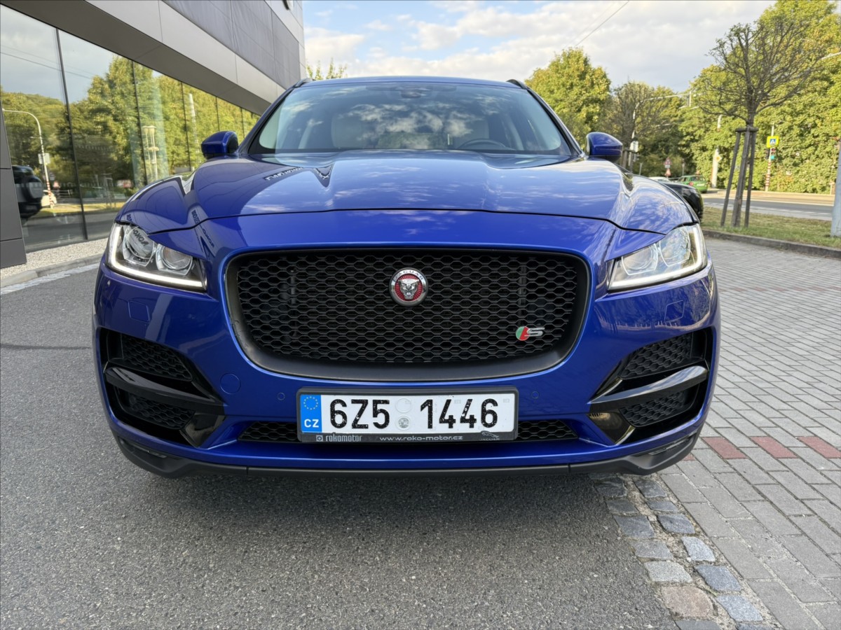 Jaguar F-Pace