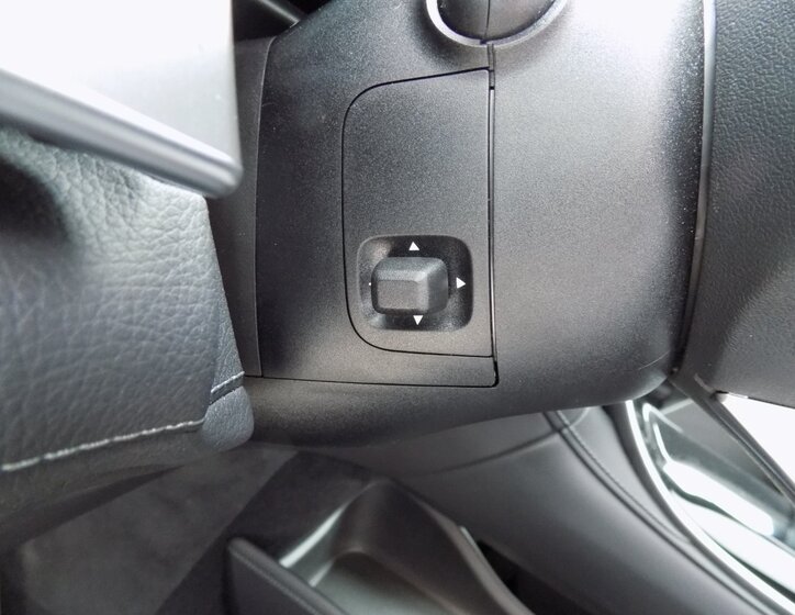 Mercedes-Benz EQE 26