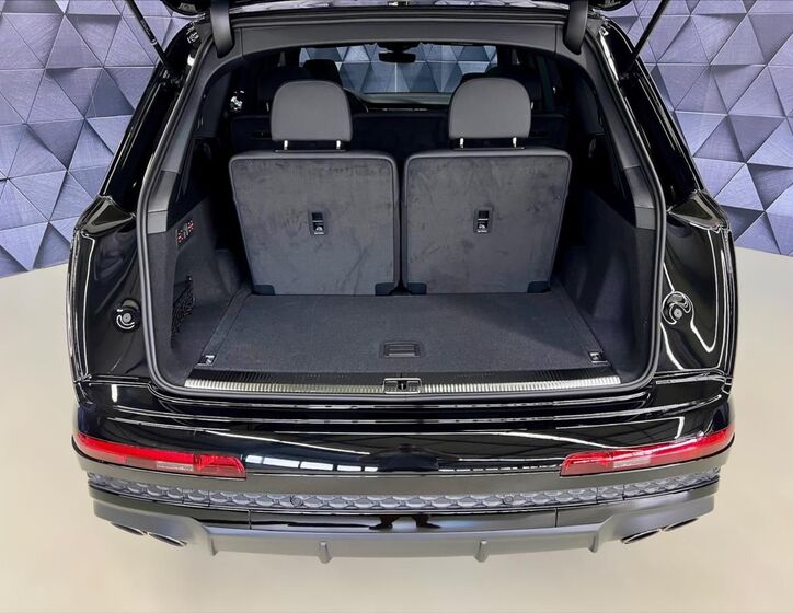 Audi SQ7 37