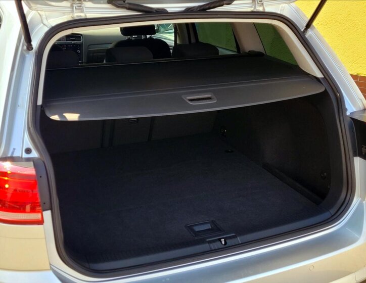 Volkswagen Golf Kombi 1,6 l 85 kw