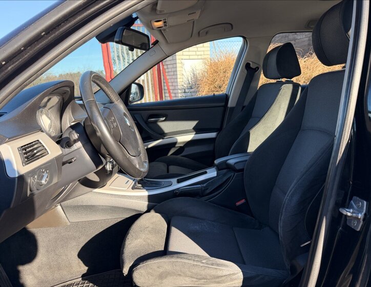 BMW Řada 3 Kombi 2,0 l 105 kw