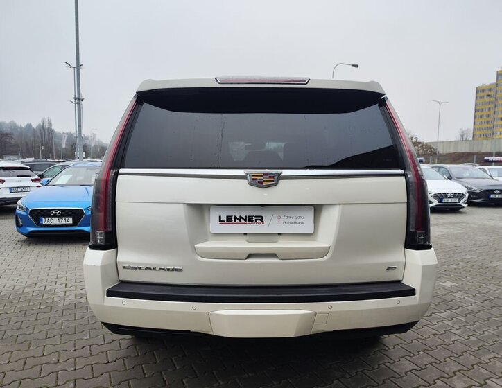 Cadillac Escalade 6