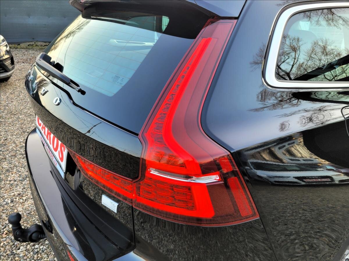 Volvo V60 Kombi 2,0 l 251 kw