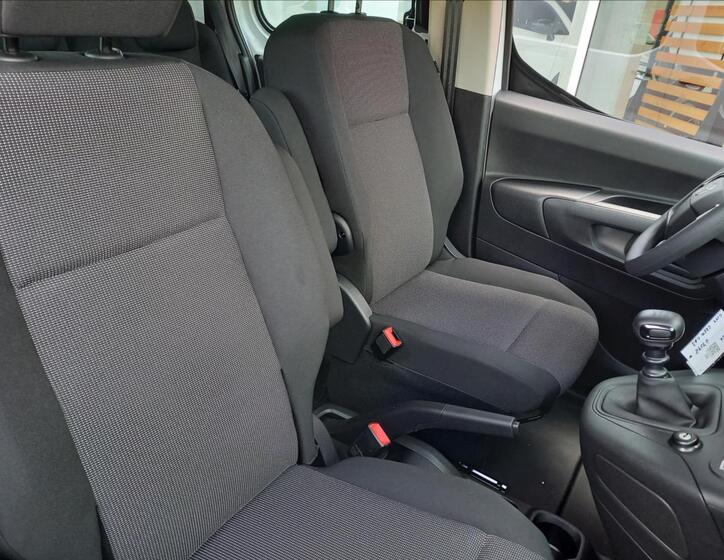 Toyota ProAce City 8