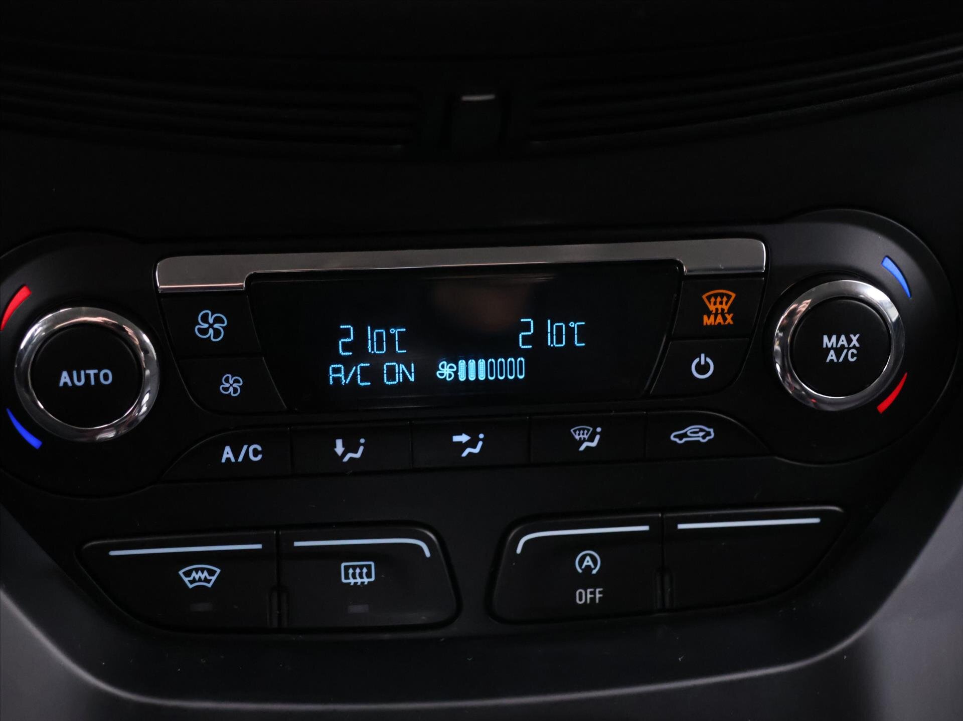 Ford Kuga SUV / Terénní 1,6 l 110 kw