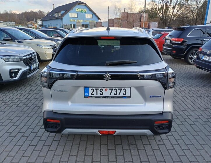 Suzuki S-Cross SUV / Terénní 1,4 l 81 kw