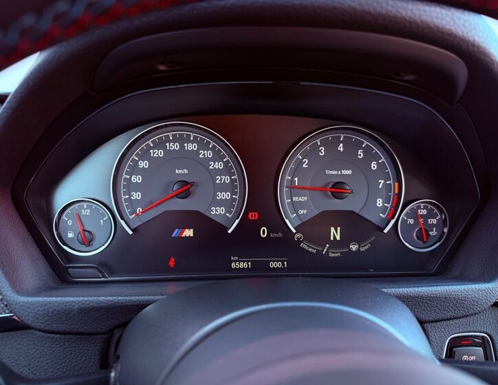 BMW M4 Kupé 3,0 l 317 kw