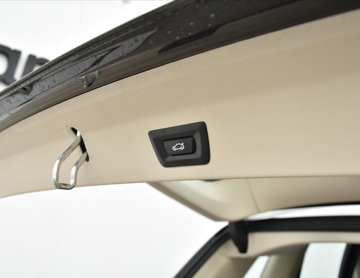 BMW X3 SUV / Terénní 2,0 l 140 kw