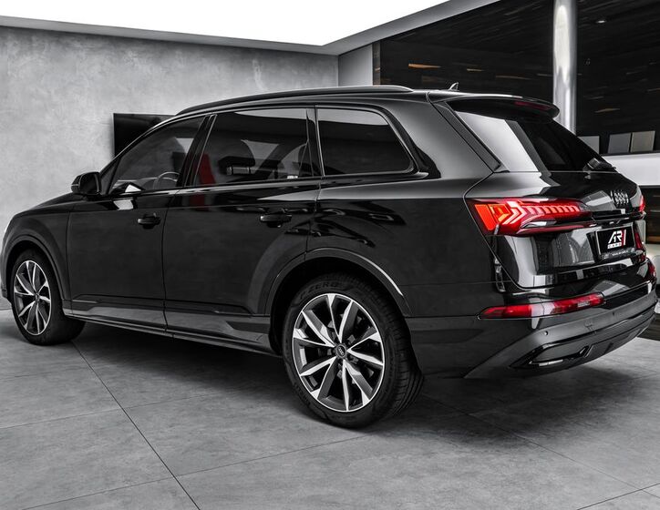 Audi Q7 7