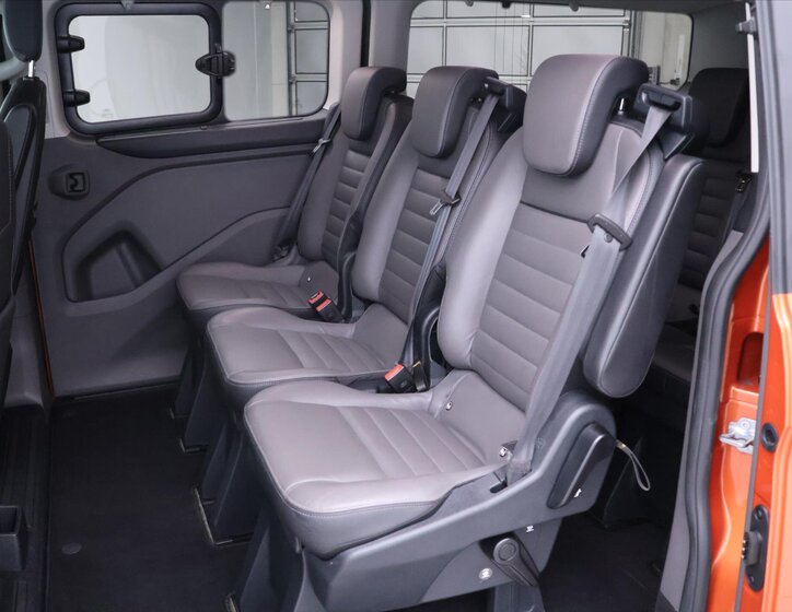 Ford Tourneo Custom Kombi 2,0 l 125 kw