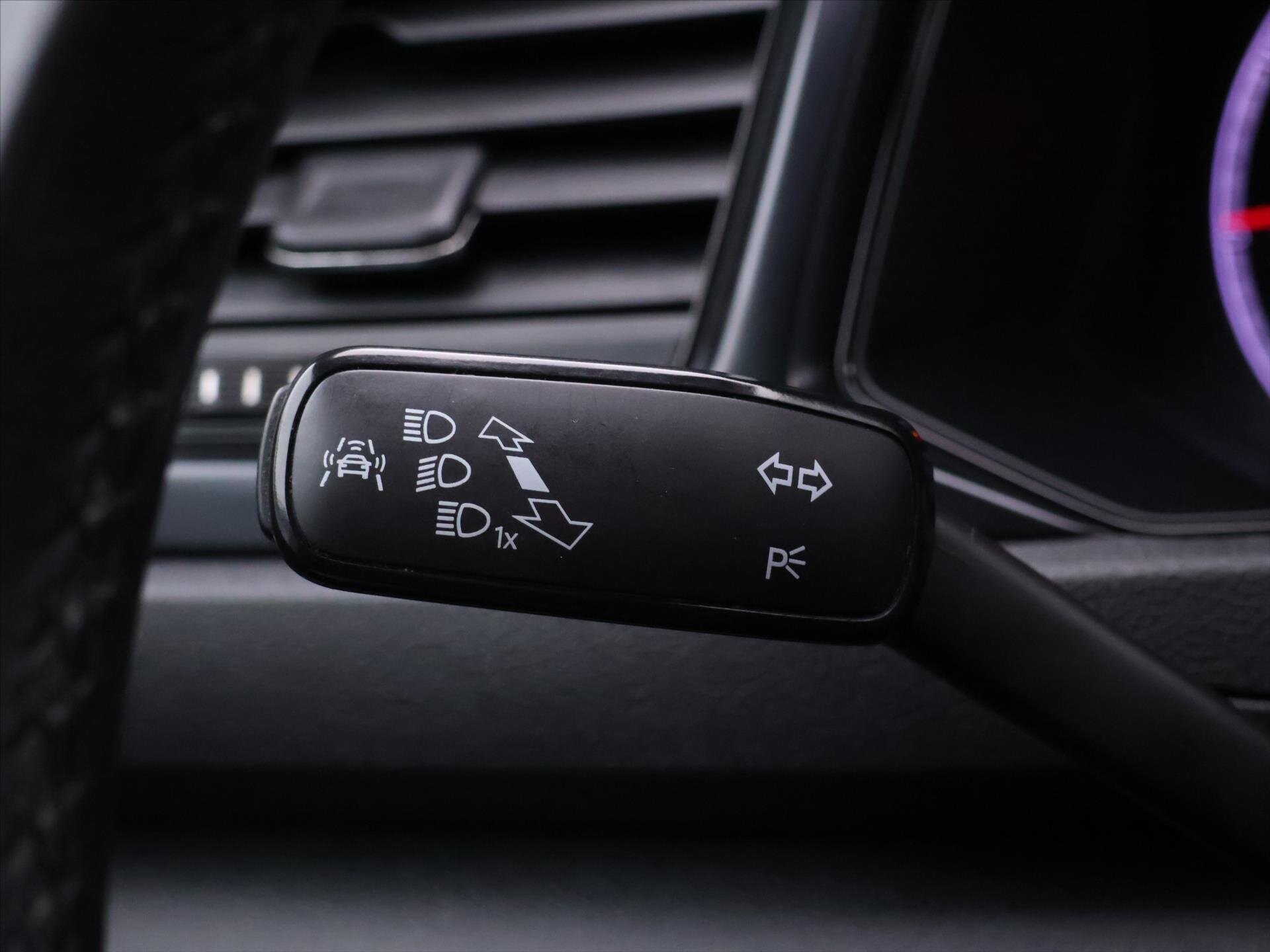 Volkswagen T-Roc SUV / Terénní 999,0 85 kw