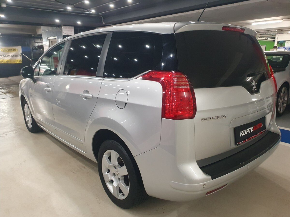 Peugeot 5008 MPV 1,6 l 88 kw