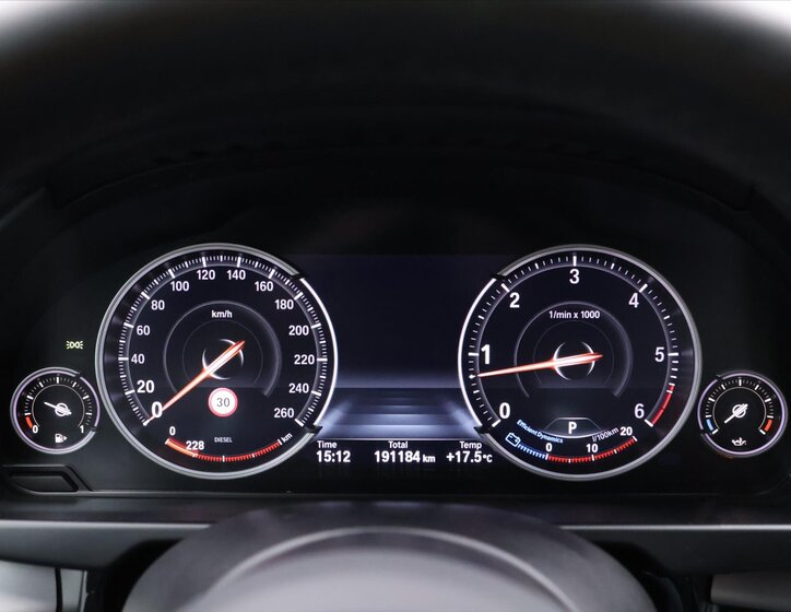 BMW X5 SUV 3,0 l 230 kw