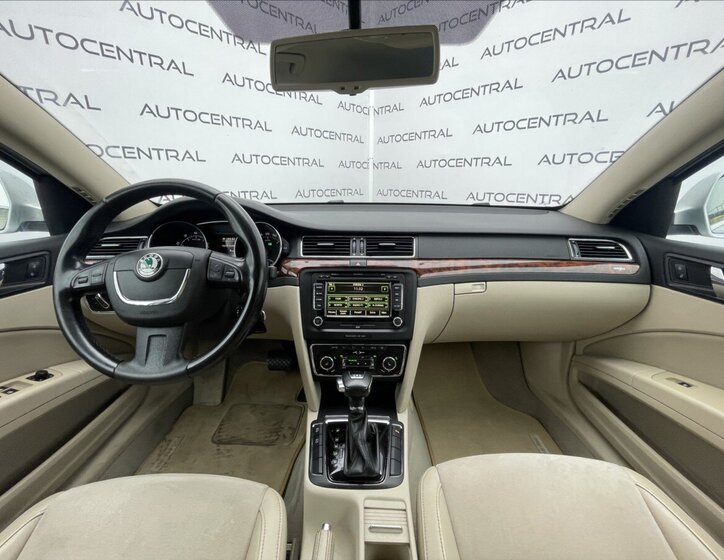 Škoda Superb Liftback 1,8 l 118 kw