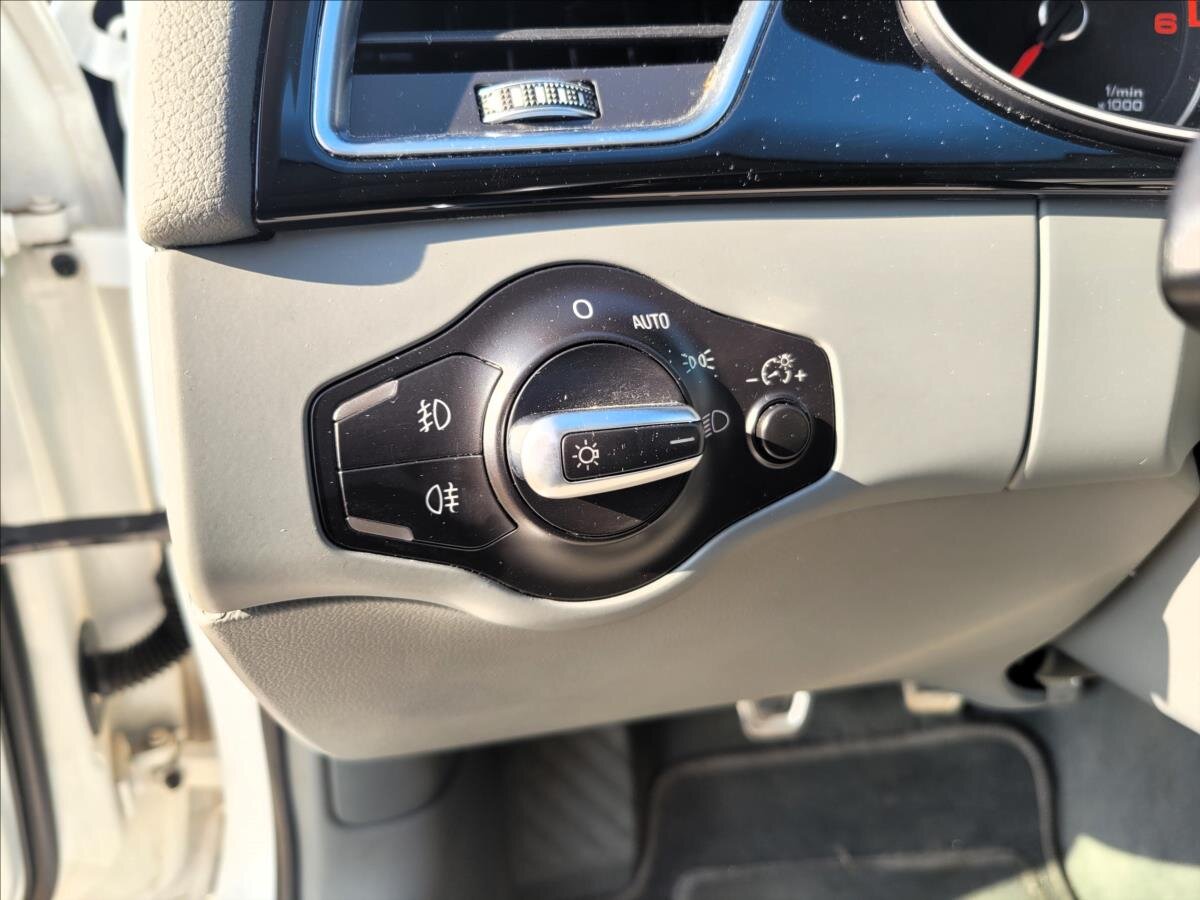 Audi A4 Sedan / Limuzína 2,0 l 110 kw