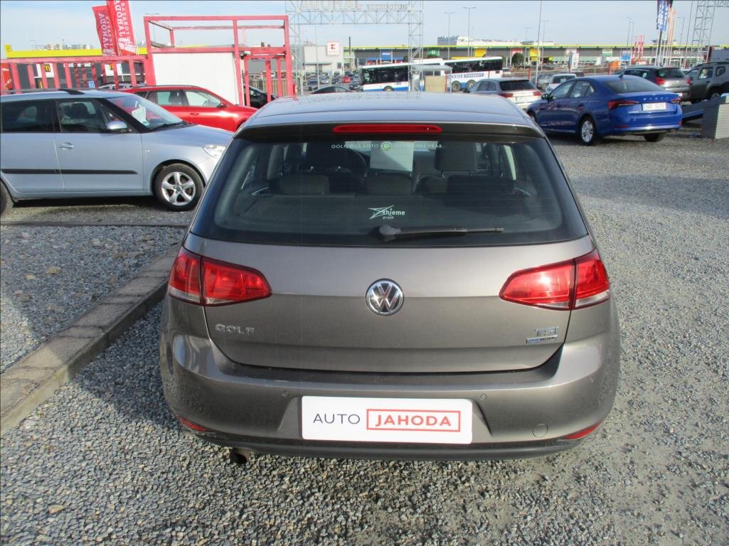 Volkswagen Golf Hatchback 1,2 l 77 kw