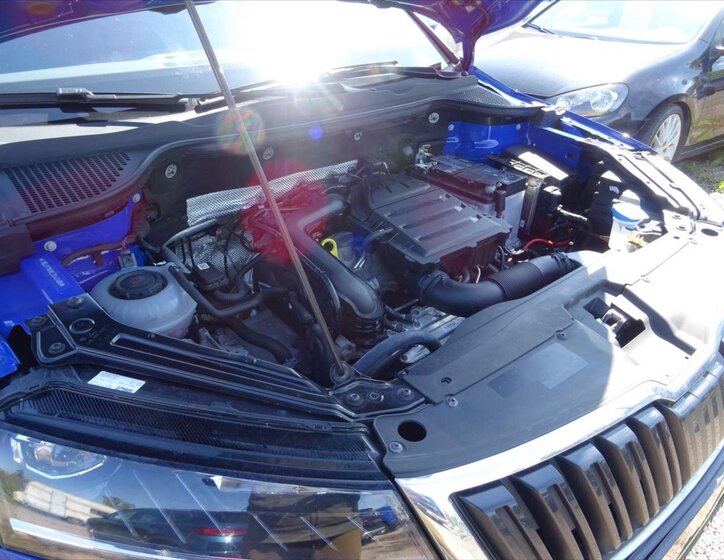 Škoda Karoq SUV 999,0 85 kw