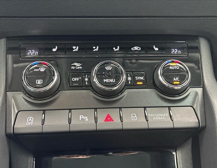 Škoda Karoq SUV / Terénní 1,5 l 110 kw