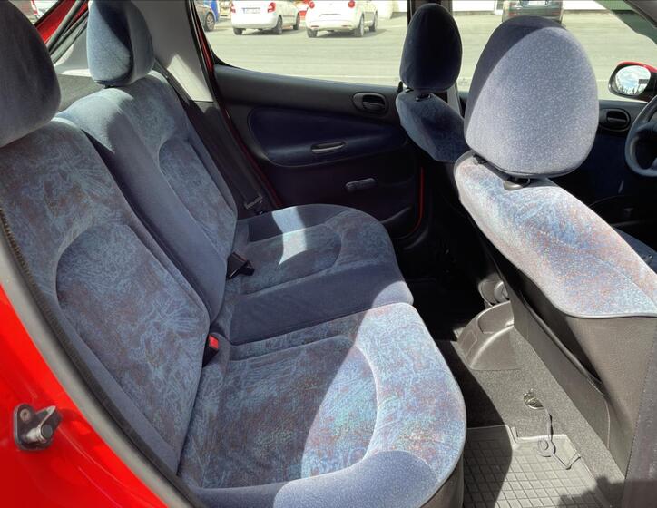 Peugeot 206 22